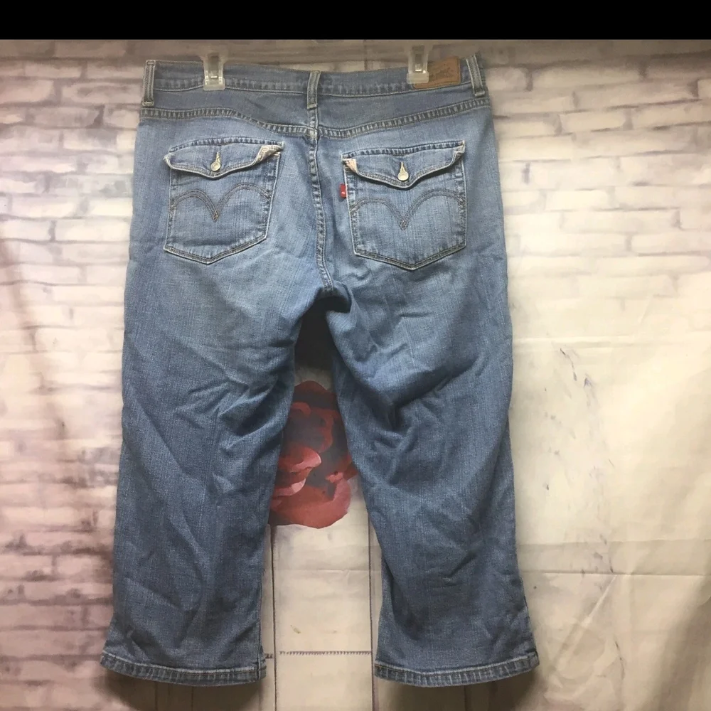 Levi's Classic Blue 515 Capri Jeans - Picture 3 of 5